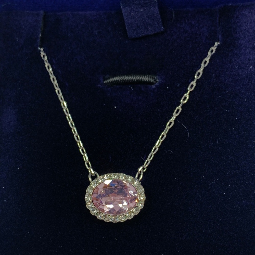 Swarovski light pink crystal necklace NWT